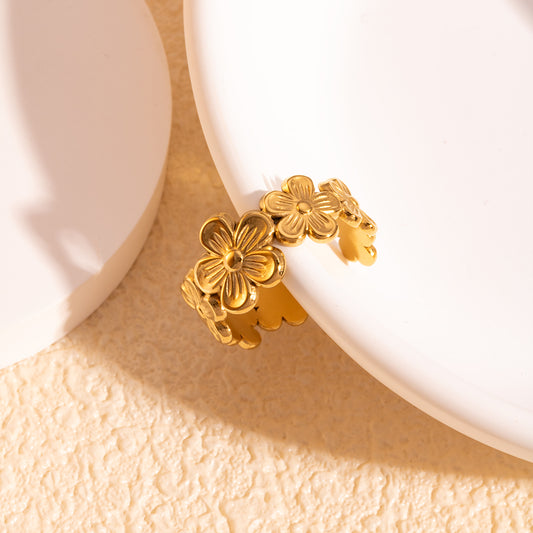 Unique floral gold ring design for women – Orlaya Jewellery
