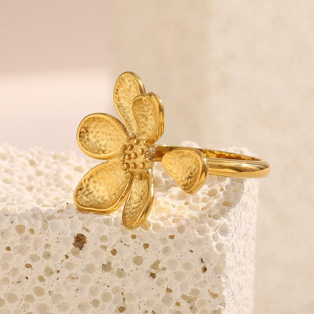 Side view of Wildflower Gold Flower Ring – nature-inspired statement jewellery